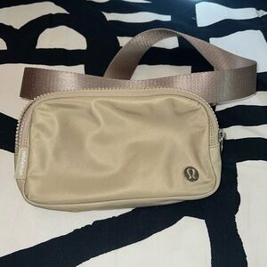 Everywhere belt bag mini